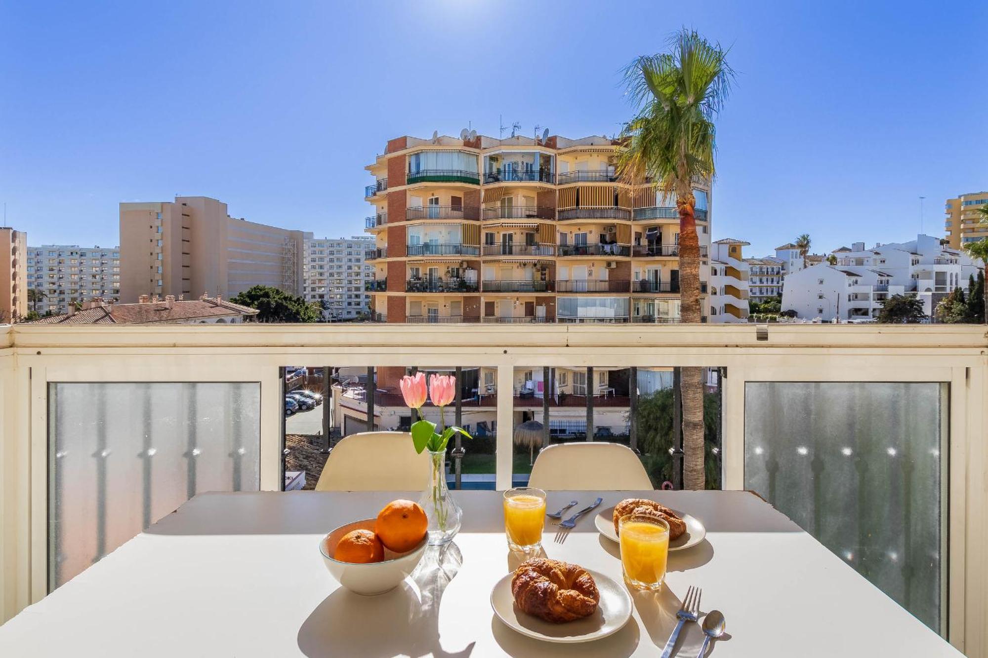 Erisa 68 By Ivi Real Estate Apartment Torremolinos Luaran gambar